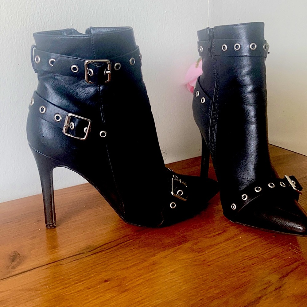 Black Heeled Motto Booties